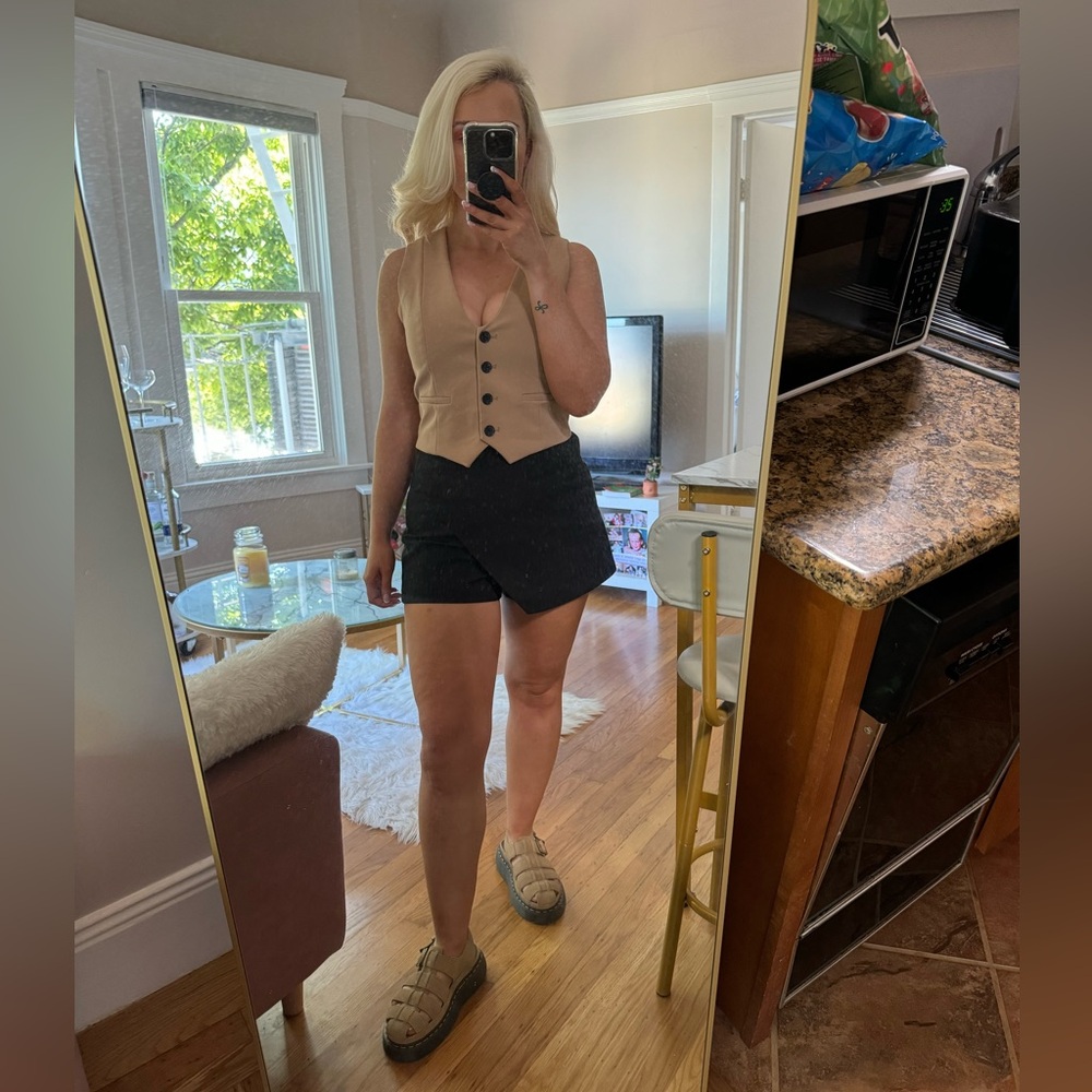 Black skorts